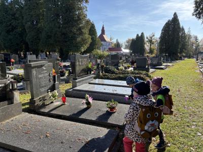 Návštěva hřbitova