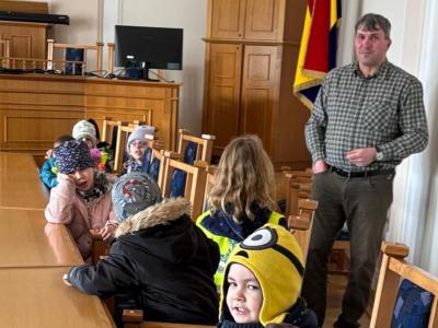 ŽABIČKY SBÍRALY KAŠTÁNKY PRO ZVÍŘÁTKA