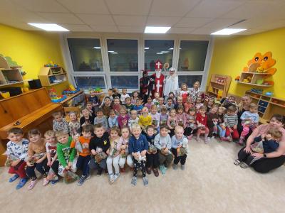 DIVADLO KŘESADLO A MIKULÁŠ