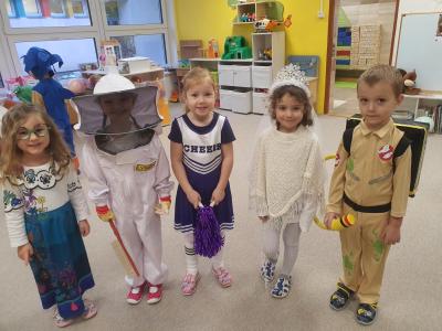 KARNEVAL S HOPSALÍNEM