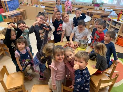 Vyrobili jsme dobroty ptáčkům