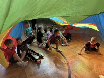 Předškoláci v tělocvičně